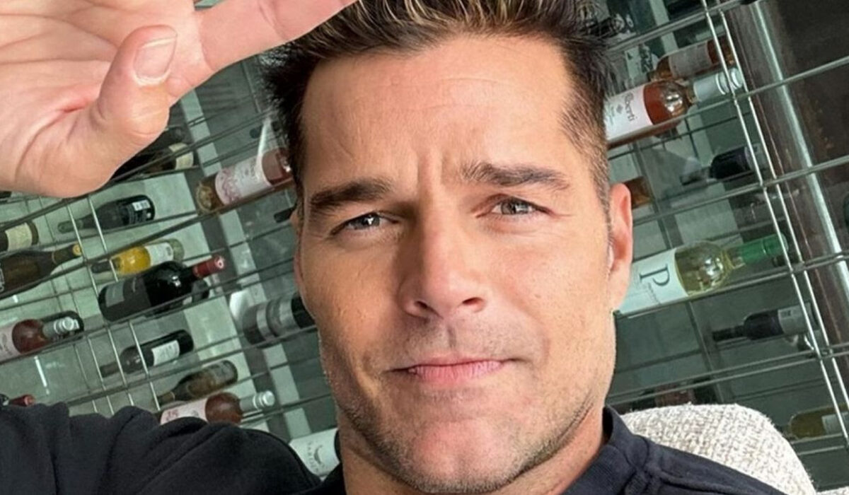 Cada cual con su tema: Ricky Martin en una marea romántica