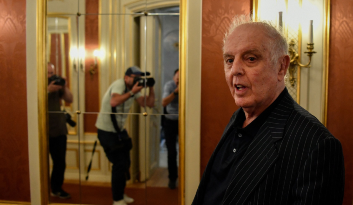 Daniel Barenboim con Parkinson baja la batuta lamentablemente